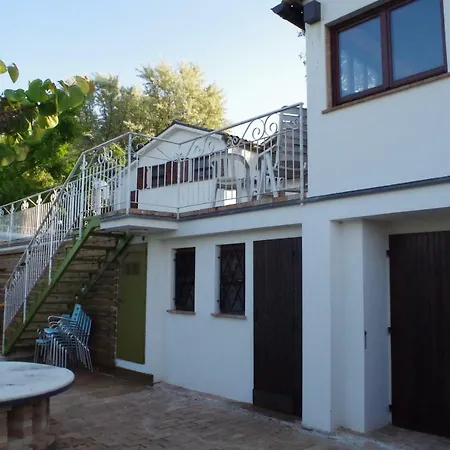 Летний дом Country House Casale Коринальдо