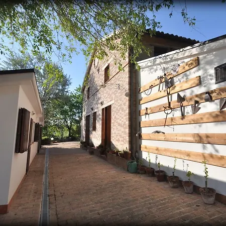 Country House Casale * Коринальдо